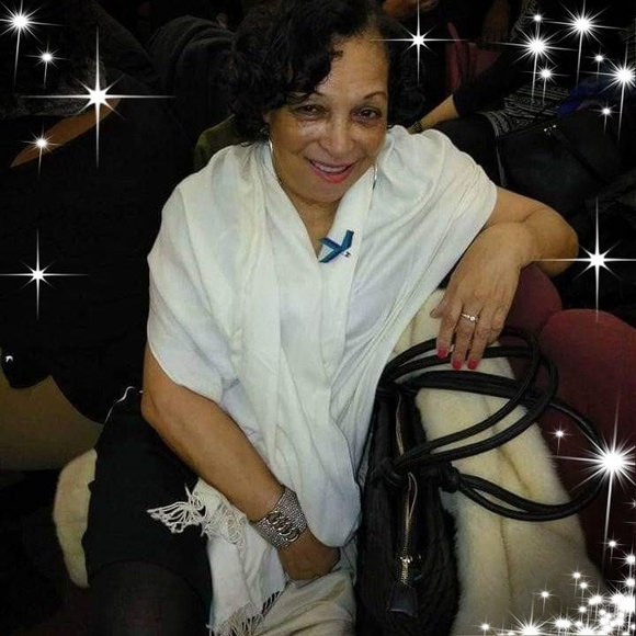 Meet your Posher, Ruby - Picture 1 of 1